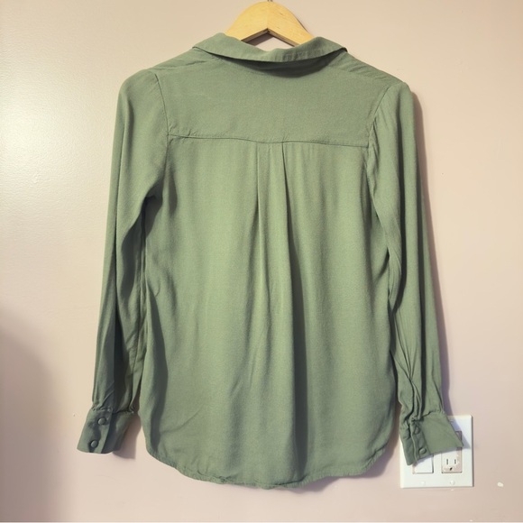 Aritzia Wilfred Tulum Blouse Sage Green Women Size XS - Picture 9 of 9
